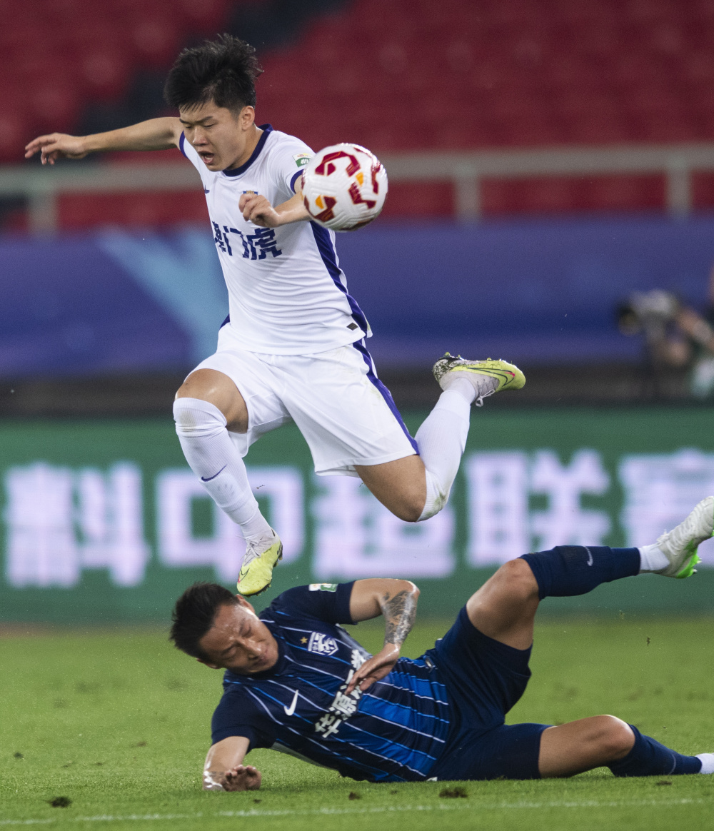 球羽毛球爱 球羽毛球爱